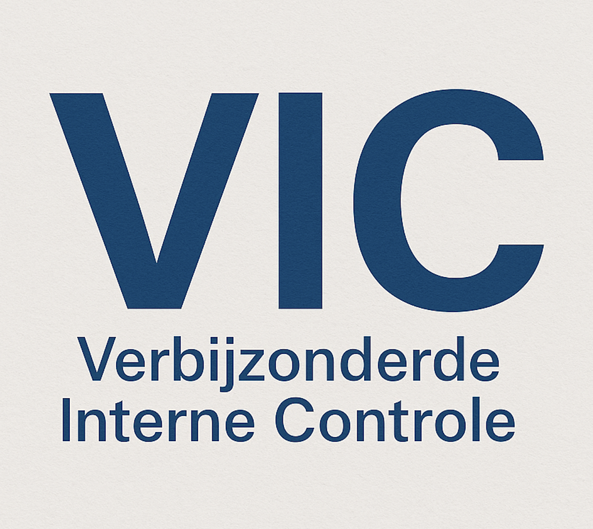 Deze afbeelding beschrijft de letters V, I en C. Daaronder wordt getoond waarvoor die drie letters staan, namelijk: Verbijzonderde Interne Controle.